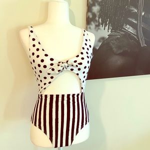 Black and White Eye-catcher swimsuit